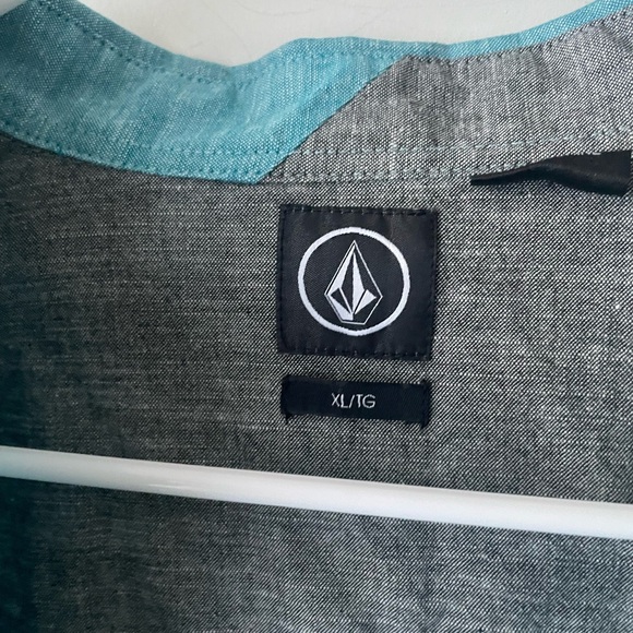 Volcom men’s button down - Picture 2 of 9